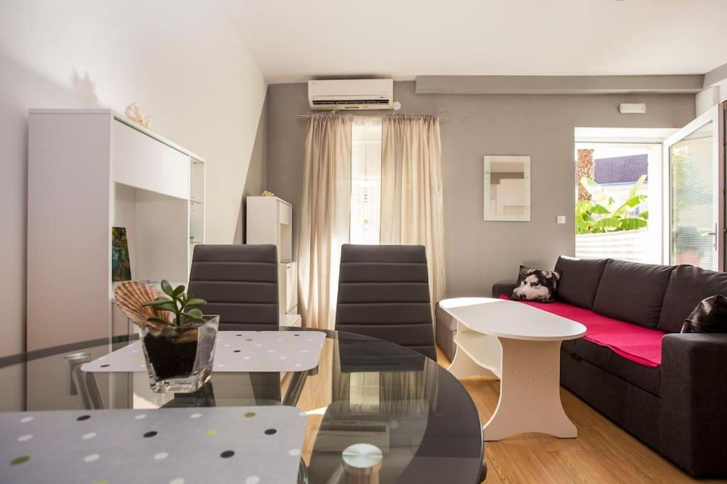 Appartamento Apartman Den,Rovinj Oaza U Centru Grada I Besplatnim Parkingom Esterno foto